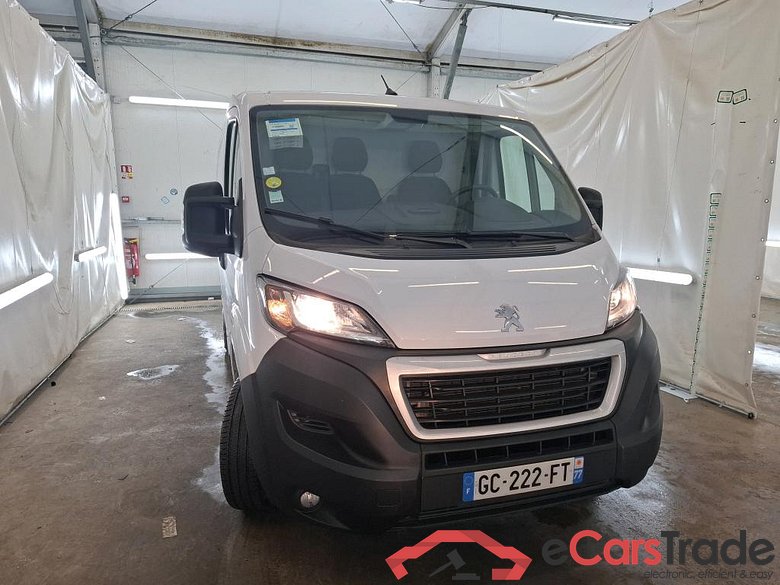 PEUGEOT Boxer / 2014 / 4P / Fourgon tôlé BlueHDi S&S 120 PREMIUM 330 L1H1 #4