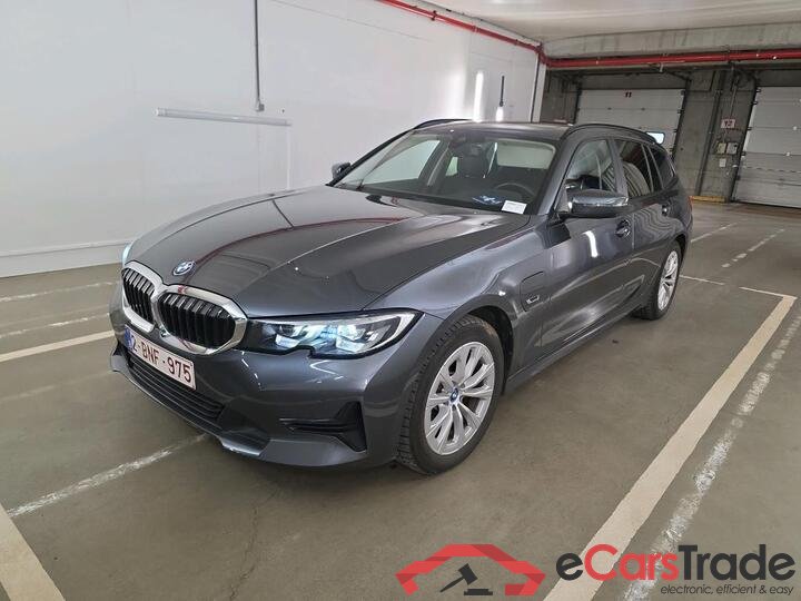 BMW 3 Reeks Touring 3 Reeks Touring 320e (150 kW) (PHEV) 150kW/204pk  5D/P Auto-8