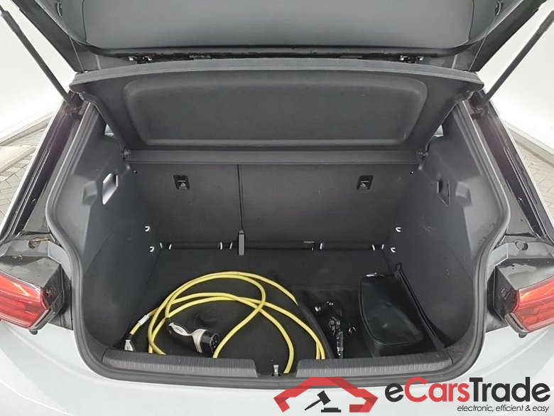 VOLKSWAGEN ID.3 58kWh Life auto 5D 150kW #5