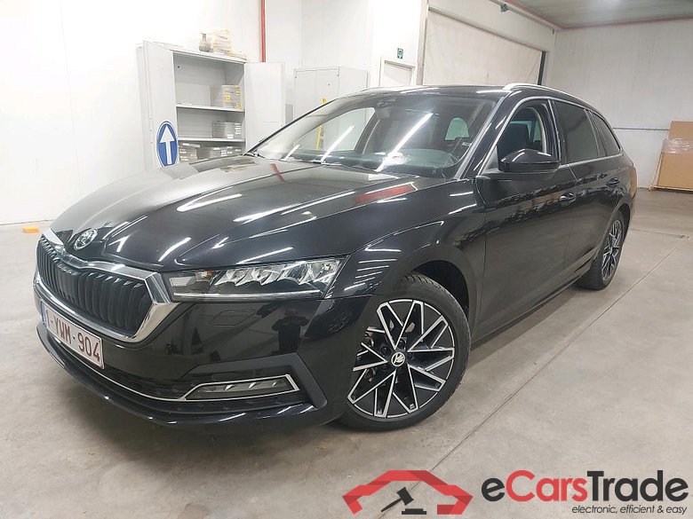 SKODA - SKO OCTAVIA COMBI CRTDI 150PK DSG7 Ambition Pack Launche & Sleep & Keyless & Heated Steering Wheel & Park Assist With Park Sensors Front & Rear