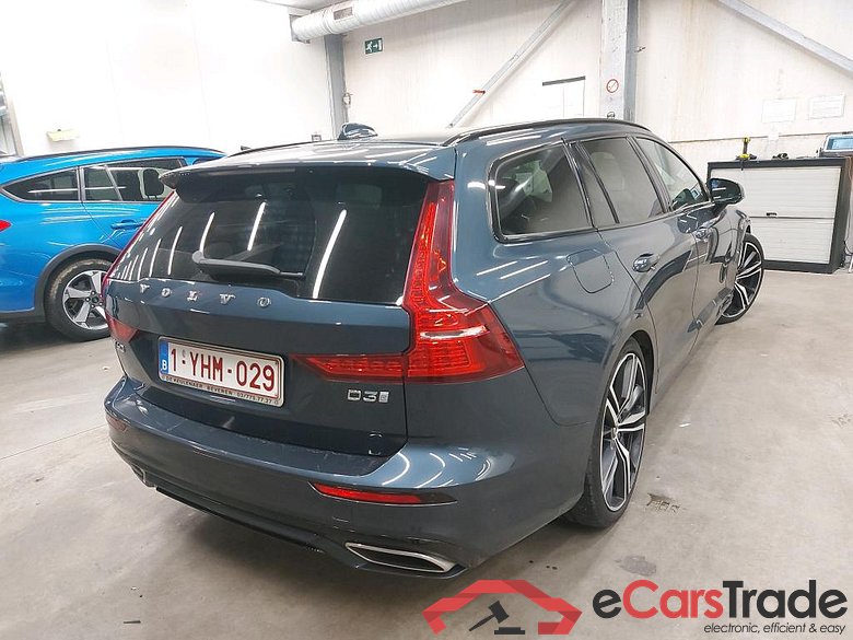 VOLVO - VOL V60 D3 150PK Geartronic R-Design Pack Versatility Pro & IntelliSafe Surround & Winter & Premium Audio & Foldable Trailer Hook & 20 Inch & Park Assit Camera #2