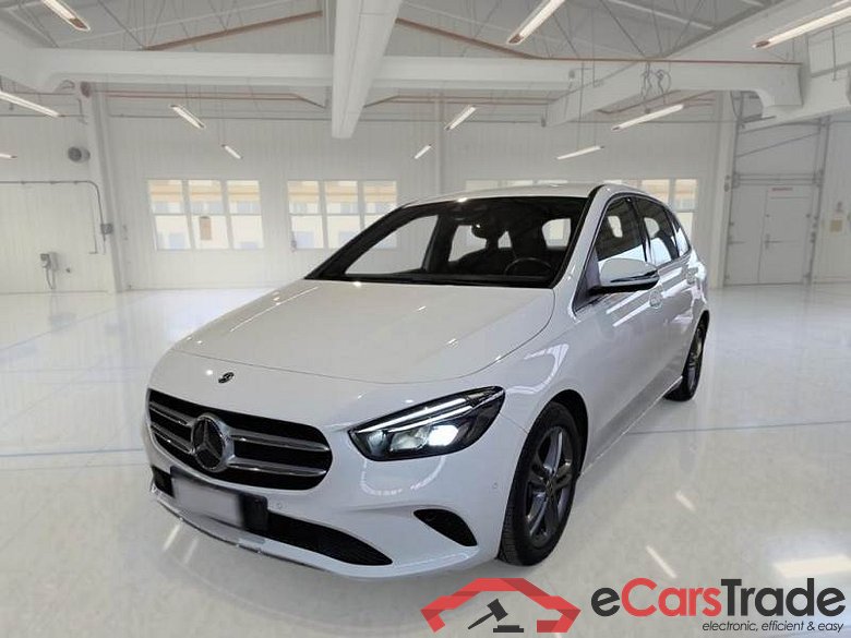 MERCEDES-BENZ CLASSE B / 2018 / 5P / MONOVOLUME B 180 D AUTOMATIC BUSINESS EXTRA