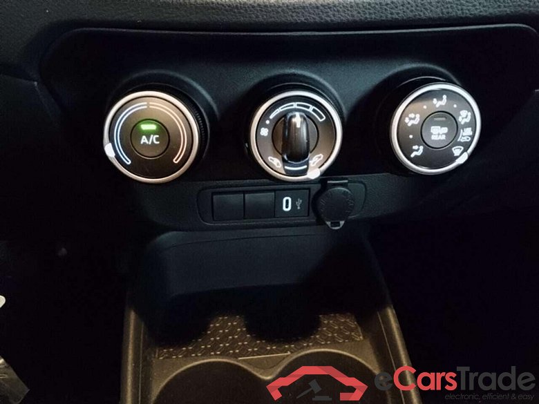 TOYOTA Aygo X 1.0 VVT-i MT Play #6