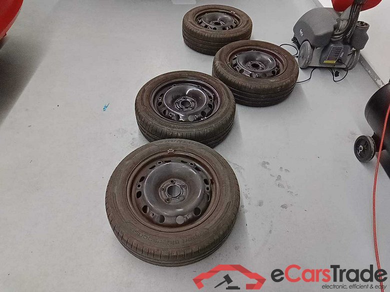 Skoda Fabia (NJ3)(08.2014->) DE - LimS5 1.0 MPI EU6d, Active (EURO 6d), (Facelift) 2020 - 2021 #3