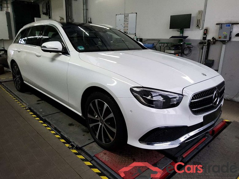 Mercedes-Benz E T-Modell (BM 213)(06.2016->) DE - Kb5 E 300 de EU6d, T de Avantgarde (EURO 6d), (Facelift) 2020 - 2023 #2