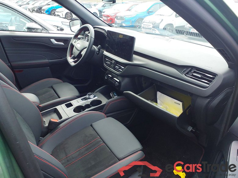 FORD Kuga 2.5 243CV Automático    ST-LINE X #3