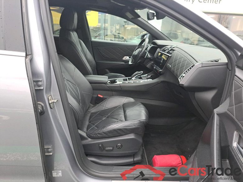 DS - DS  DS 7 CROSSBACK BlueHDi 130PK So Chic & Easy Access & Rivoli & Heated Seats & Pano Roof #3