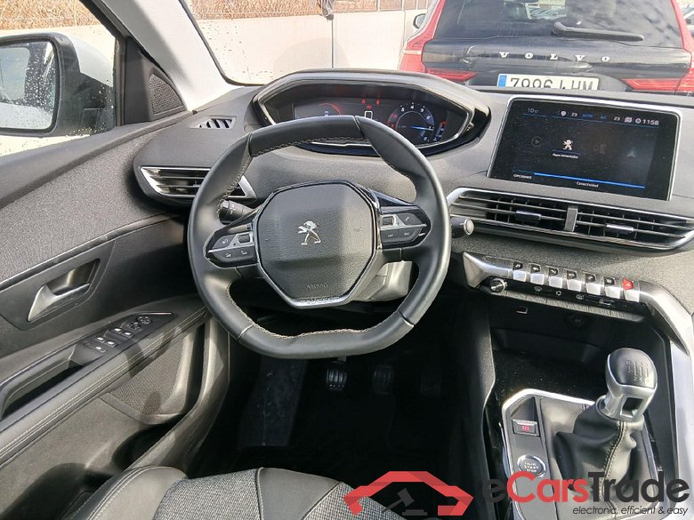 PEUGEOT 3008 / 2016 / 5P / todoterreno 1.2 PURETECH 96KW (130CV) ALLURE S&S (CX) #3