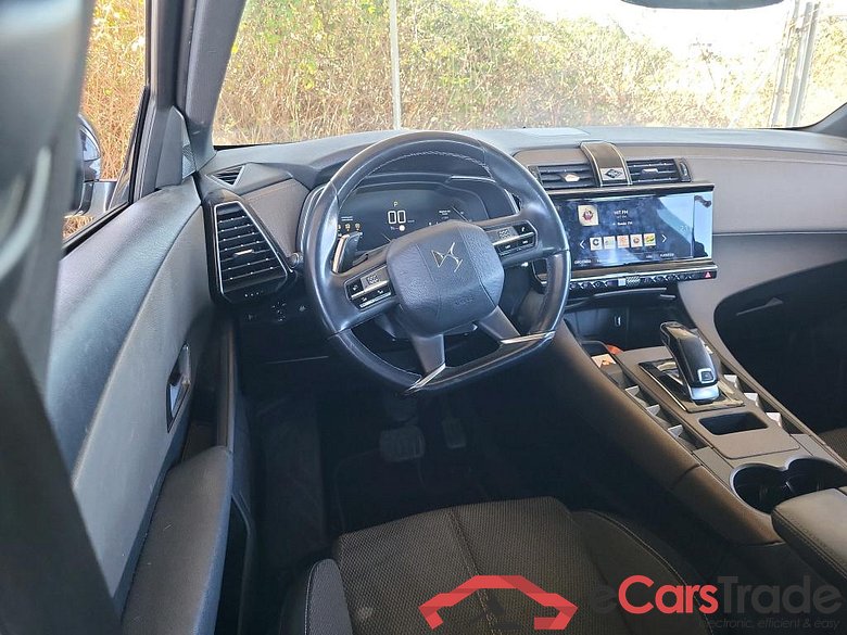 DS DS 7 Crossback / 2017 / 5P / todoterreno BlueHDi DE 96kW (130CV) Auto. CHIC (AC) #3