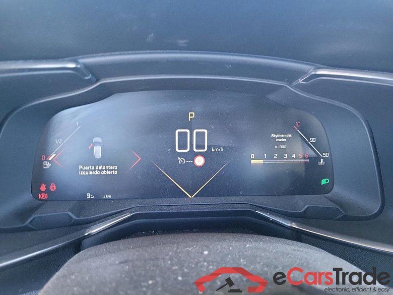 DS DS 7 Crossback / 2017 / 5P / todoterreno BlueHDi DE 96kW (130CV) Auto. CHIC (AC) #4