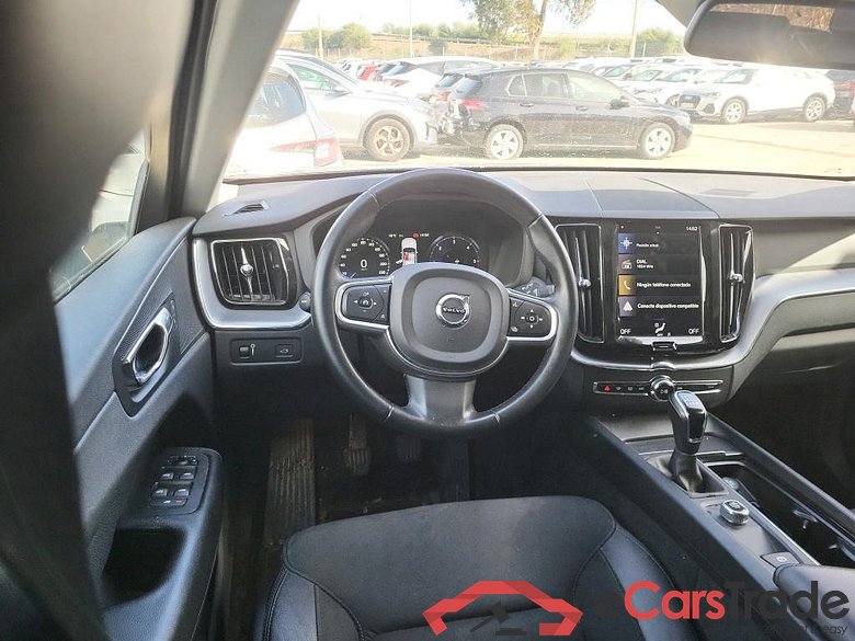 VOLVO XC60 / 2017 / 5P / todoterreno 2.0 D3 Momentum #3