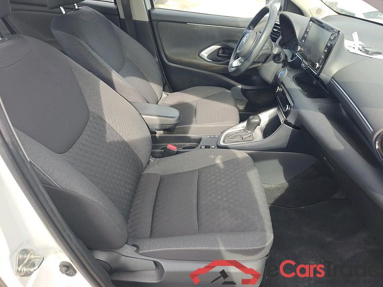 TOYOTA Yaris / 2020 / 5P / berlina con portón 1.5 120H Active Tech #6