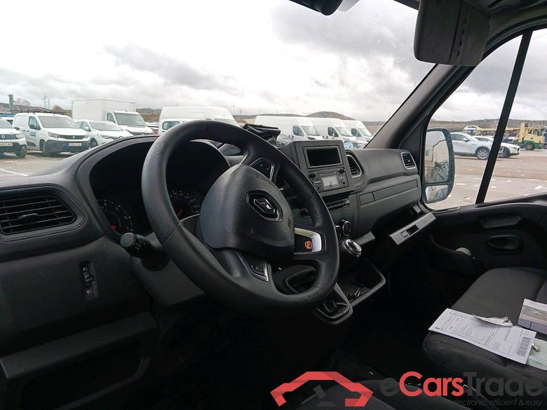 RENAULT TRUCKS UK MASTER VU 4p 3G furgón Red Edition Van FWD 135CV L3H2 #3