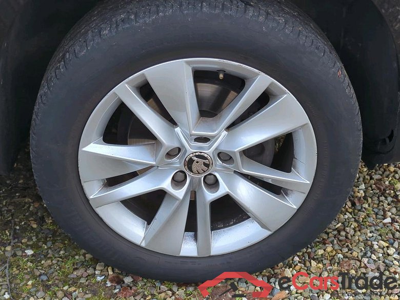 SKODA Karoq 85 kW #6