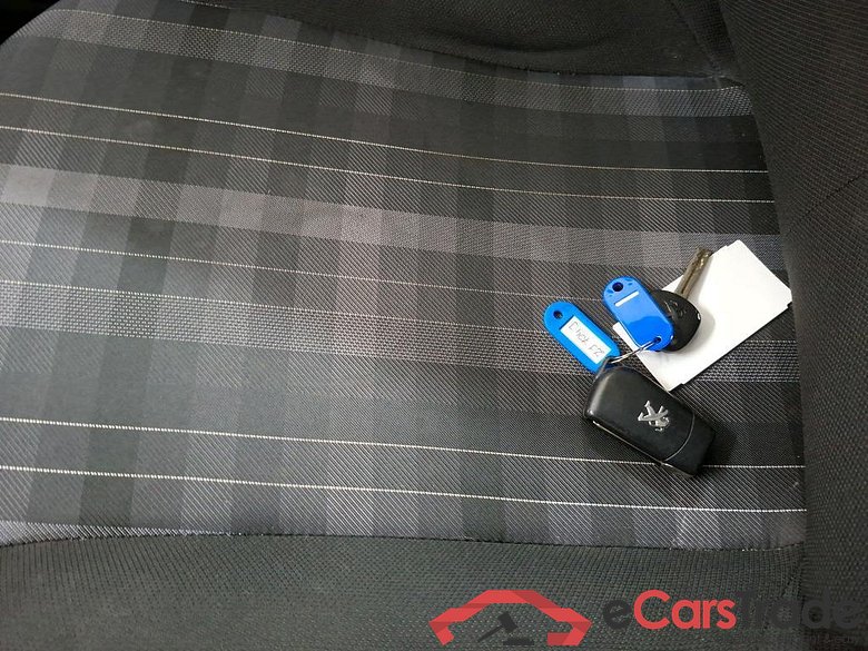 PEUGEOT 108 53 kW #5