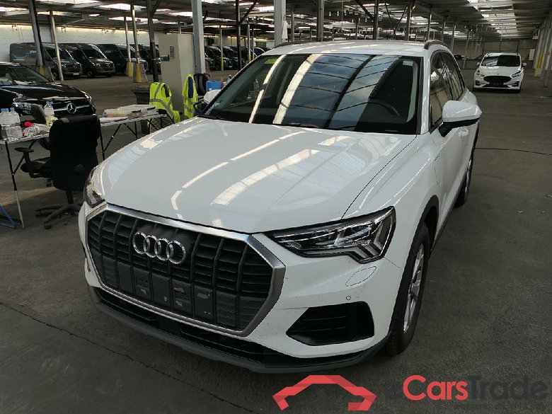 Q3 45 TFSI e 1.4 TFSI 180KW AT6 E6d