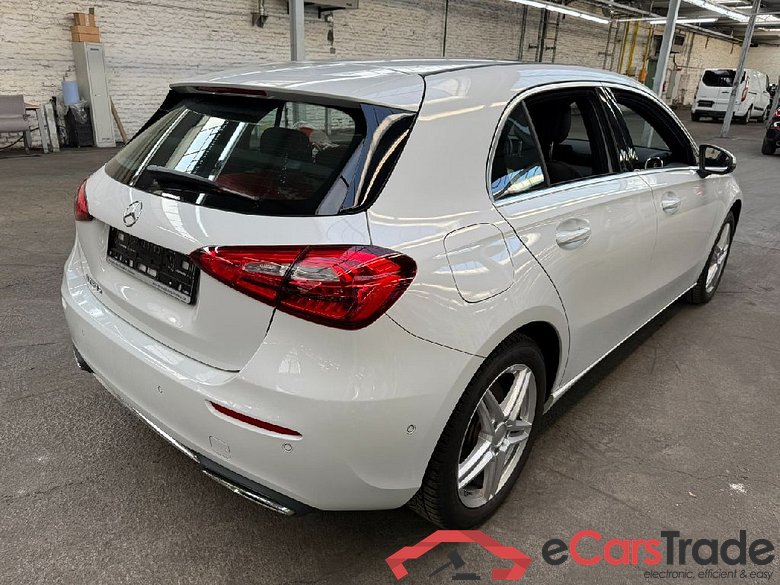 MERCEDES-BENZ A-Klasse A 250 e 8G-DCT Progressive 5d 118kW #2