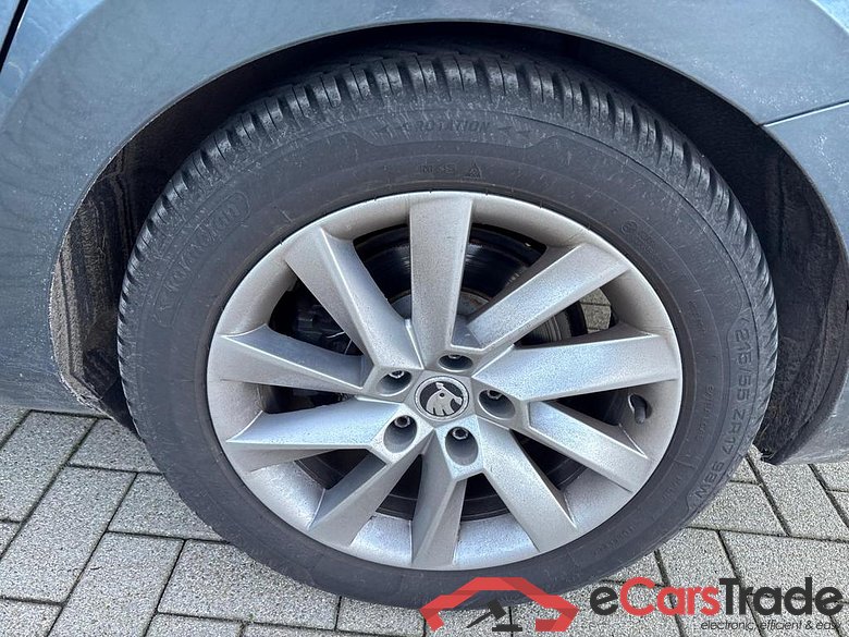 SKODA Superb Combi Superb Wagon Style 1,6 TDI 88 kW 7-speed automat. #5