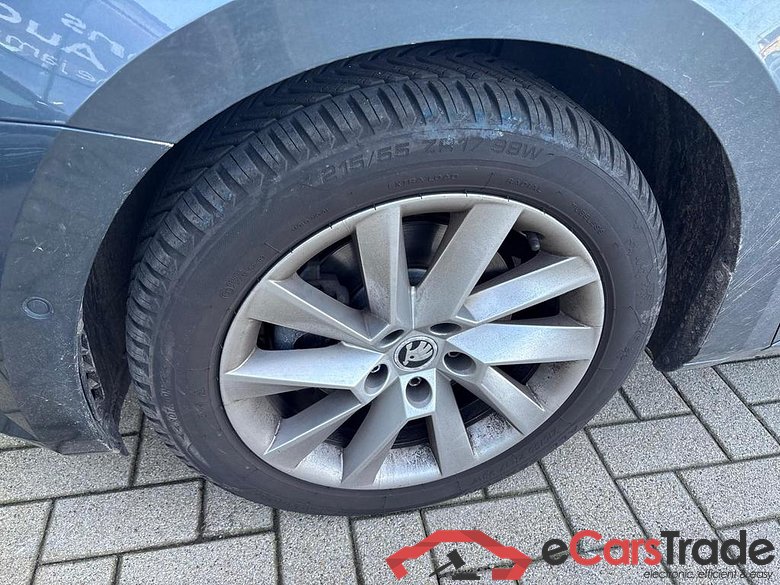 SKODA Superb Combi Superb Wagon Style 1,6 TDI 88 kW 7-speed automat. #6