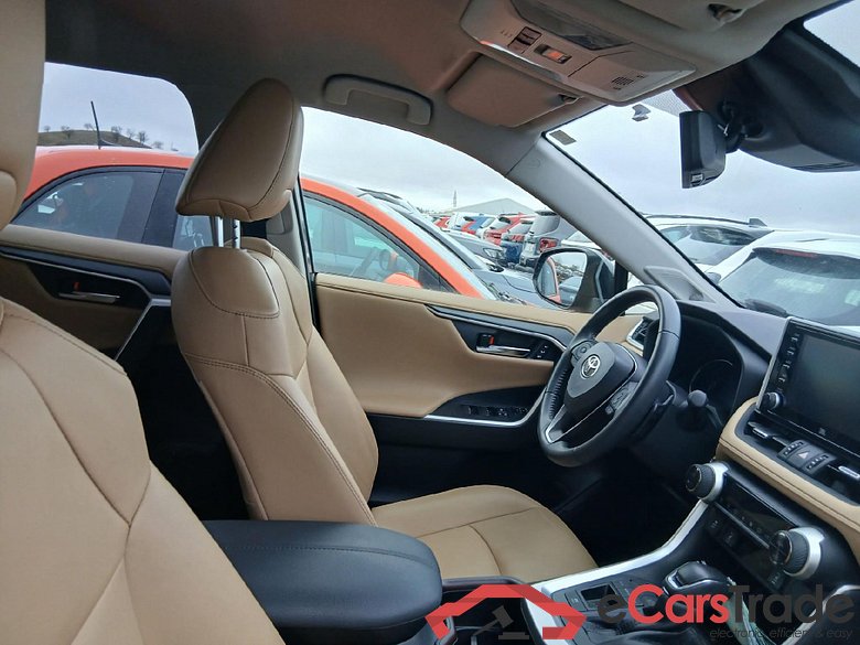 TOYOTA Rav4 / 2018 / 5P / todoterreno 2.5l 220H Luxury #5