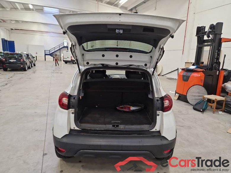 RENAULT CAPTUR / 2017 / 5P / CROSSOVER 1.5 DCI 90CV BUSINESS #5
