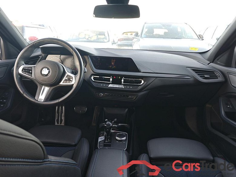 BMW Serie 1 / 2019 / 5P / berlina con portón 118i #3