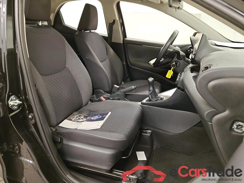 Toyota Yaris 1.0 VVT-i Active 5d #3