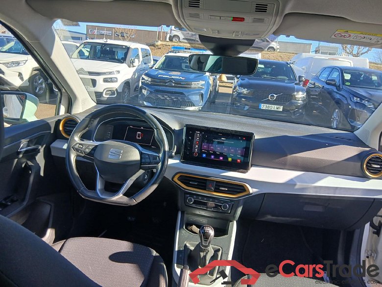 SEAT Arona / 2017 / 5P / todoterreno 1.0 TSI 81kW (110CV) Style Plus (AC) #4