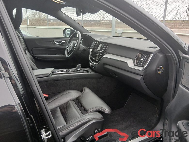 VOLVO XC60 / 2017 / 5P / todoterreno 2.0 T6 AWD Recharge R-Design Auto #6