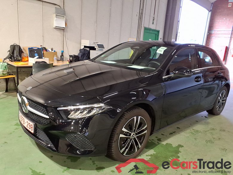 MERCEDES-BENZ A-CLASS 1.3 A 250 E BUSINESS LINE DCT