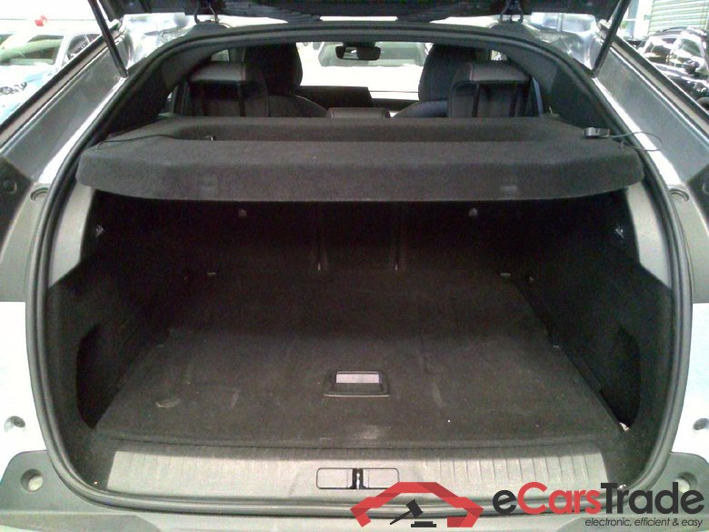 Peugeot 3008 Allure Hybrid 136 e-DCS6 (1.2L 3-cyl) #6