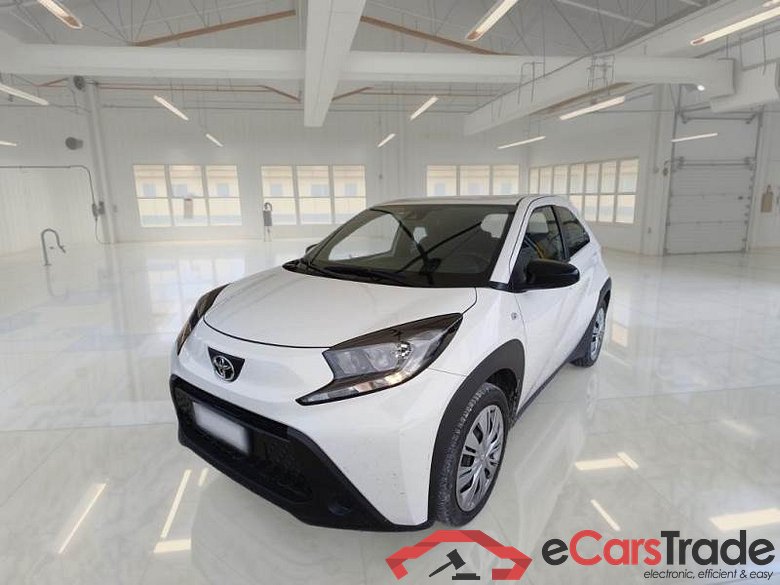 TOYOTA AYGO X / 2022 / 5P / SUV 1.0B (72 CV) ACTIVE S-CVT