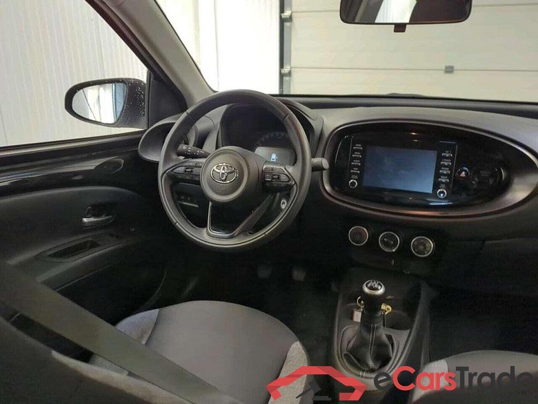 TOYOTA Aygo X 1.0 VVT-i MT Play #3