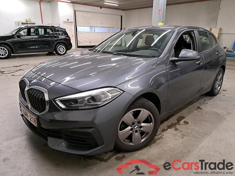 BMW - BMW 1 HATCH 116dA 116PK Advantage Pack Business Live CockPit Plus Nav & PDC Front & Rear