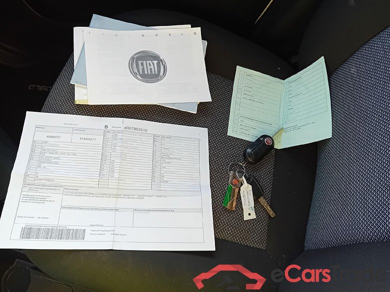 FIAT Doblò Cargo/2015/3P/furgón derivado de turismo Cargo Base 1.3 Multijet 70kW (95CV) #5