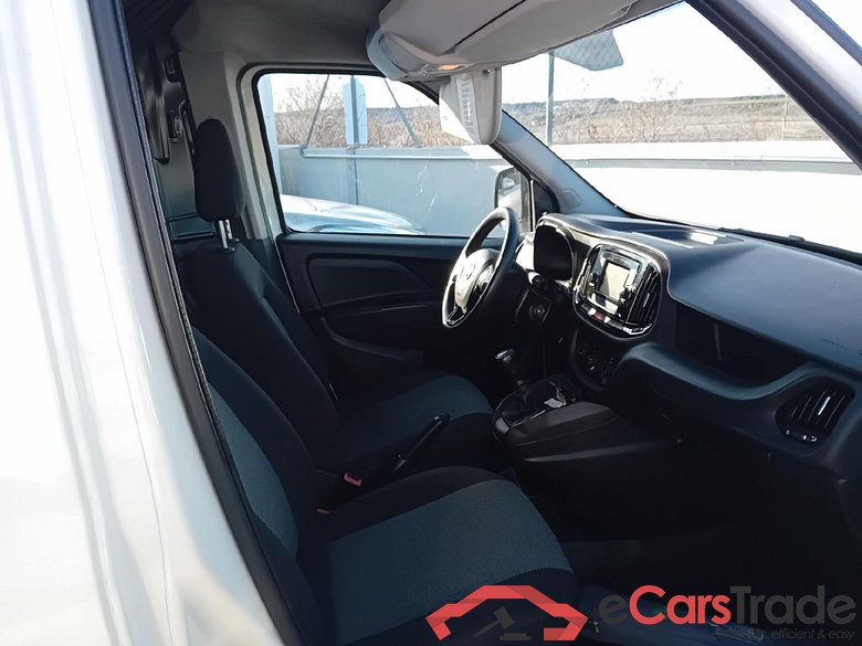 FIAT Doblò Cargo/2015/3P/furgón derivado de turismo Cargo Base 1.3 Multijet 70kW (95CV) #6