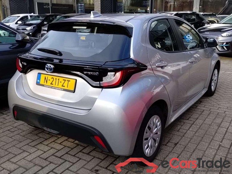 TOYOTA YARIS 1.5 Hybrid Active #4