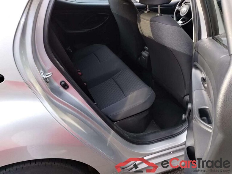 TOYOTA YARIS 1.5 Hybrid Active #5