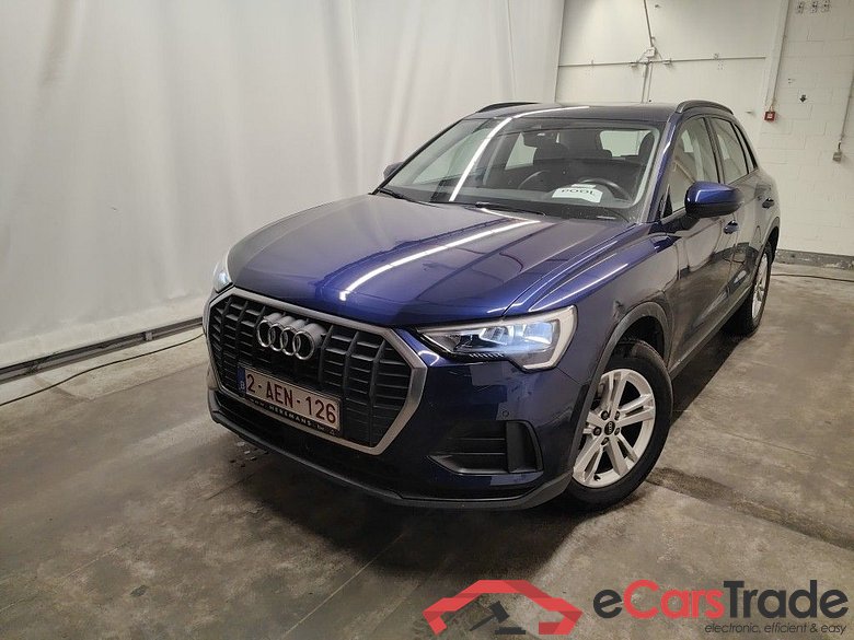 Audi Q3 35 TFSI S tronic 5d #1