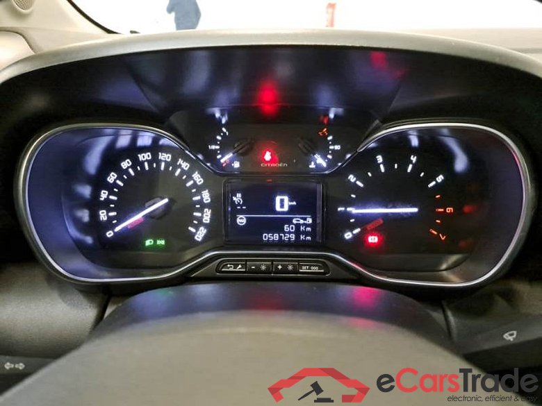 CITROEN C3 AIRCROSS / 2017 / 5P / SUV PURETECH 110 SeS SHINE #4