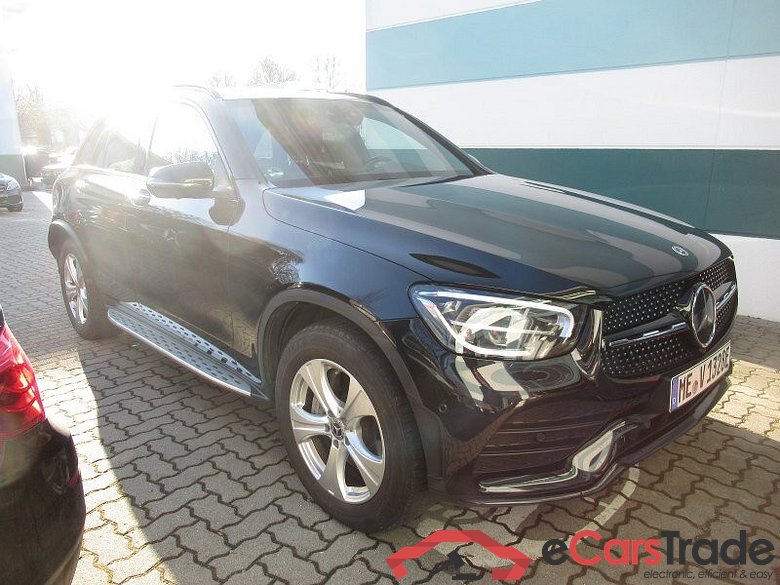 Mercedes-Benz GLC (BM 253)(06.2015->) DE - SUV5 GLC 300 e EU6d, e AMG Line 4Matic (EURO 6d), (Facelift) 2020 - 2022 #2