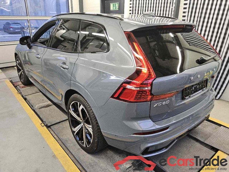 Volvo XC60 (03.2017->) DE - SUV5 B5 (Benzin) AWD EU6d, Ultimate Dark Mild-Hybrid (EURO 6d), (Facelift) #4