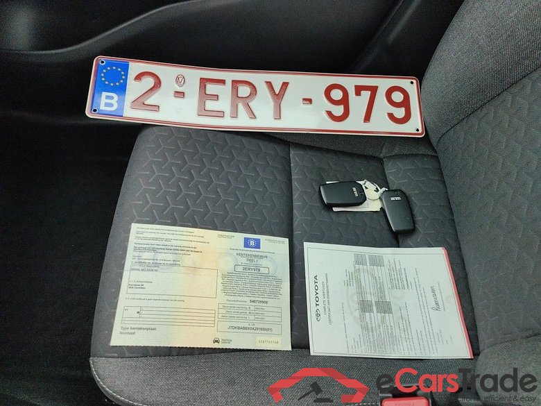 Toyota Yaris Cross 1.5 VVT-ie Hybrid Dynamic Plus CVT 5d #4