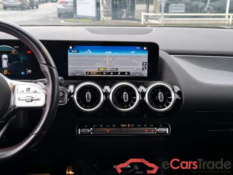 Mercedes GLA 200d AMG Aut. LED-Xenon Widescreen Navi 1/2 Sport-Leather-Alcantara KeylessGo Camera Klima PDC ... #6