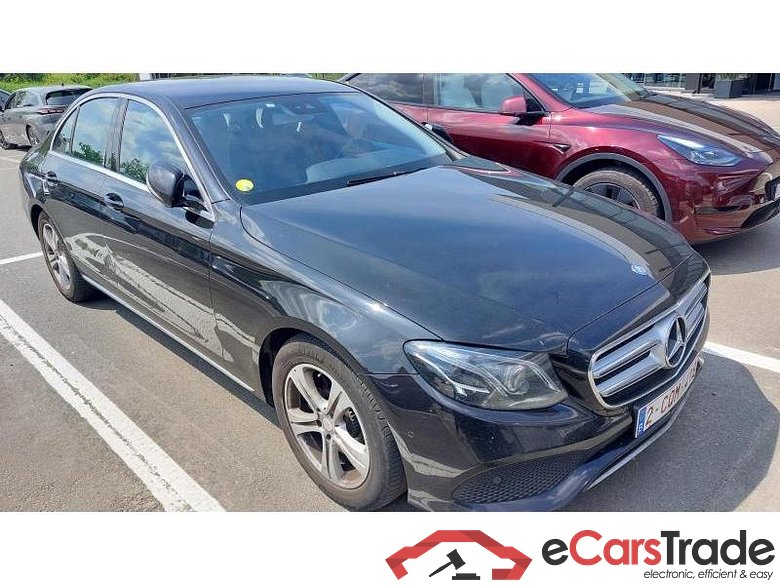 Mercedes-Benz E200d Avantgarde Aut. MULTIBEAM 1/2 Sport-Leather Navi KeylessGo Camera Klima PDC ... #1