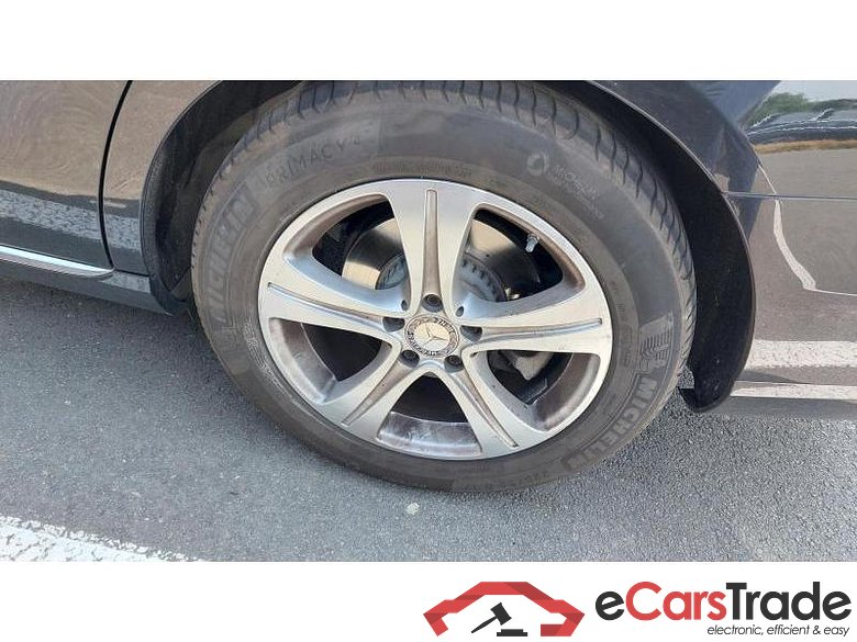 Mercedes-Benz E200d Avantgarde Aut. MULTIBEAM 1/2 Sport-Leather Navi KeylessGo Camera Klima PDC ... #6