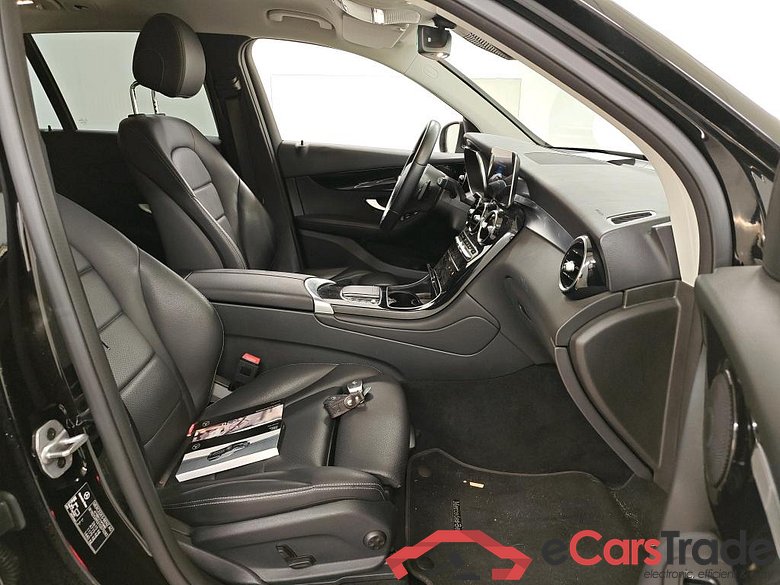 Mercedes-Benz GLC GLC 300e 4MATIC Business Solution 5d #3