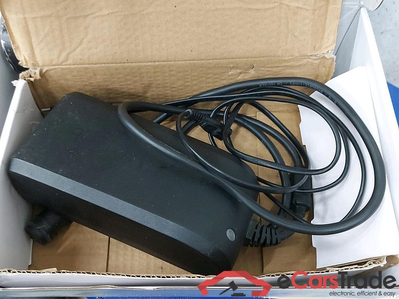 - STR ST1 - 814Wh - 18 Inch -  DARK GREY - 2022 #5