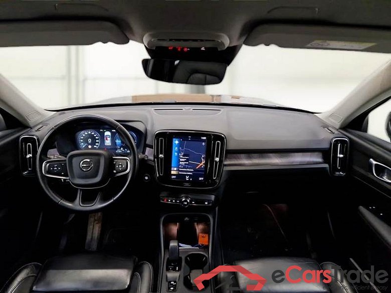 VOLVO XC40 / 2021 / 5P / SUV T5 RECHARGE PLUG-IN AUTO CORE #3