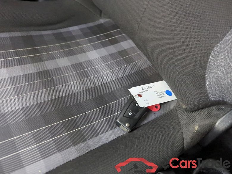 PEUGEOT 108 53 kW #5